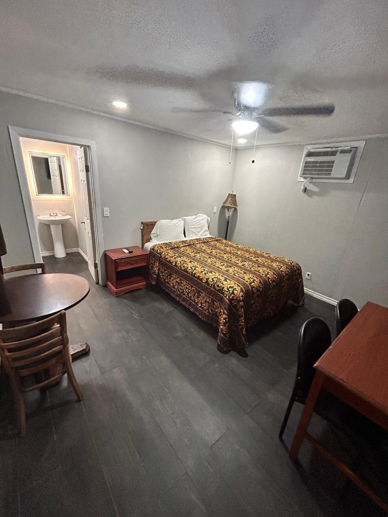 Ladybird Inn Johnson City Extérieur photo